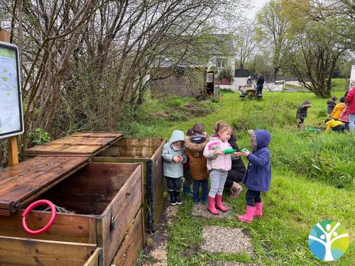 Matinée jardinage pour les PS le jeudi 04 avril